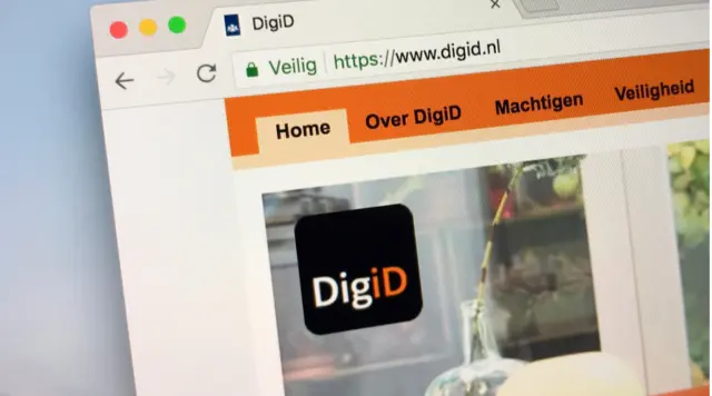 036f632c 2098 4201 8dd9 fe834ea72f2e